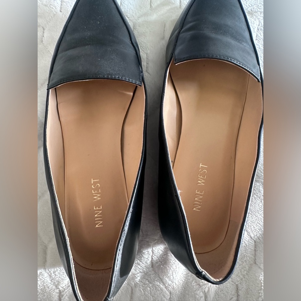Nine West Black Pointed-Toe Slip On Flats Sz 9 - Picture 6 of 7